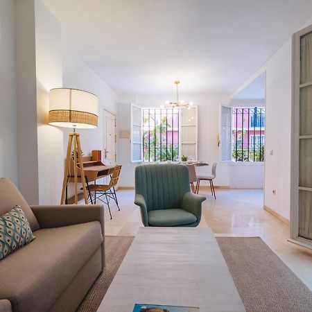 Lirio Suite Apartment - Private Parking Included Siviglia Esterno foto