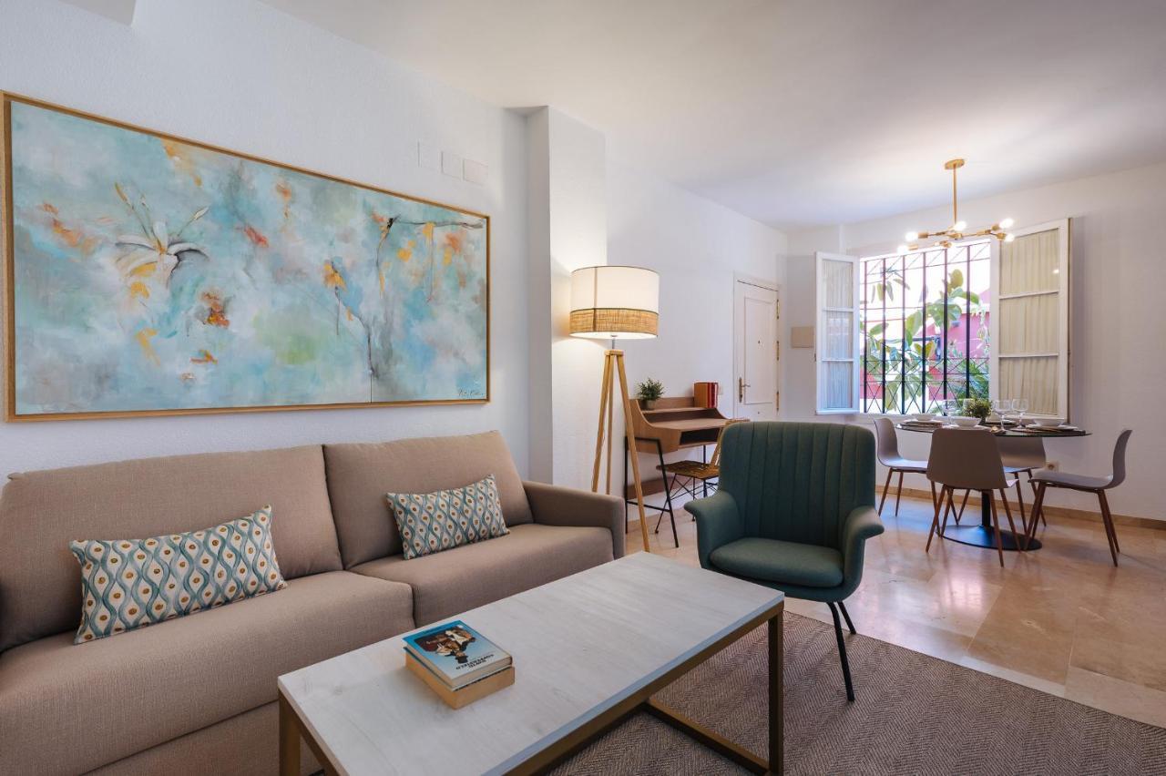 Lirio Suite Apartment - Private Parking Included Siviglia Esterno foto