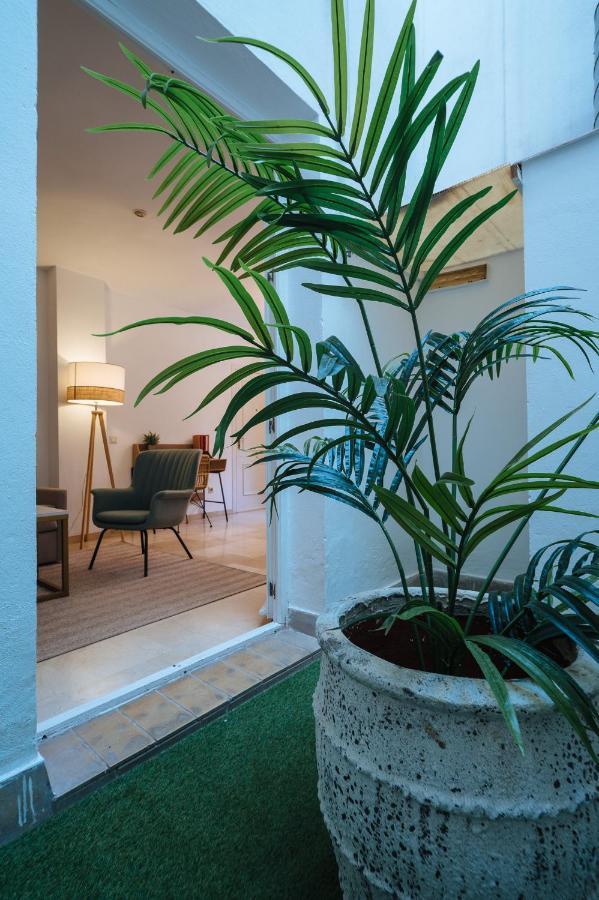 Lirio Suite Apartment - Private Parking Included Siviglia Esterno foto