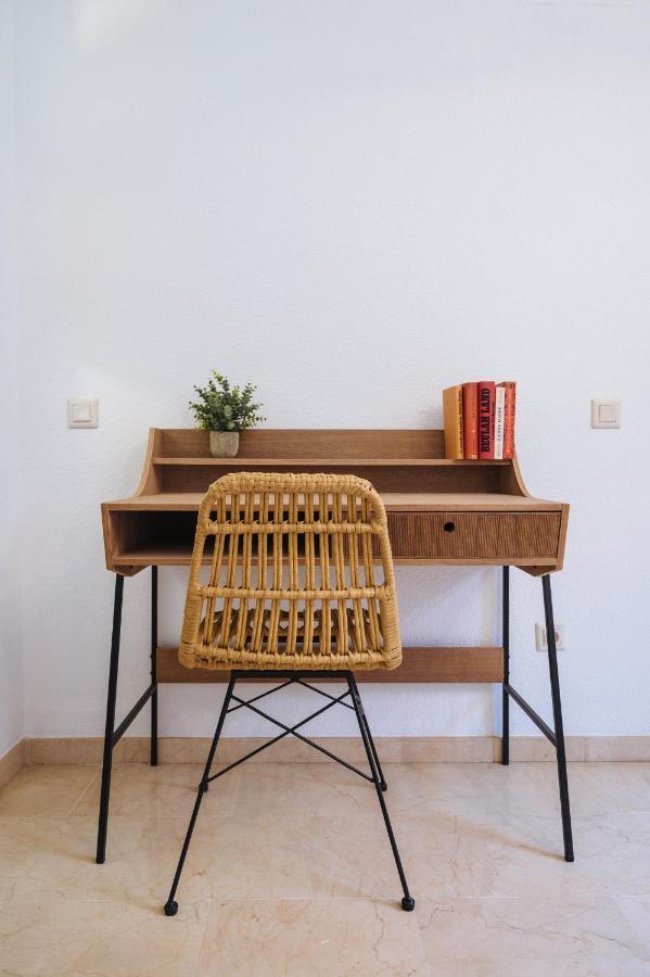 Lirio Suite Apartment - Private Parking Included Siviglia Esterno foto