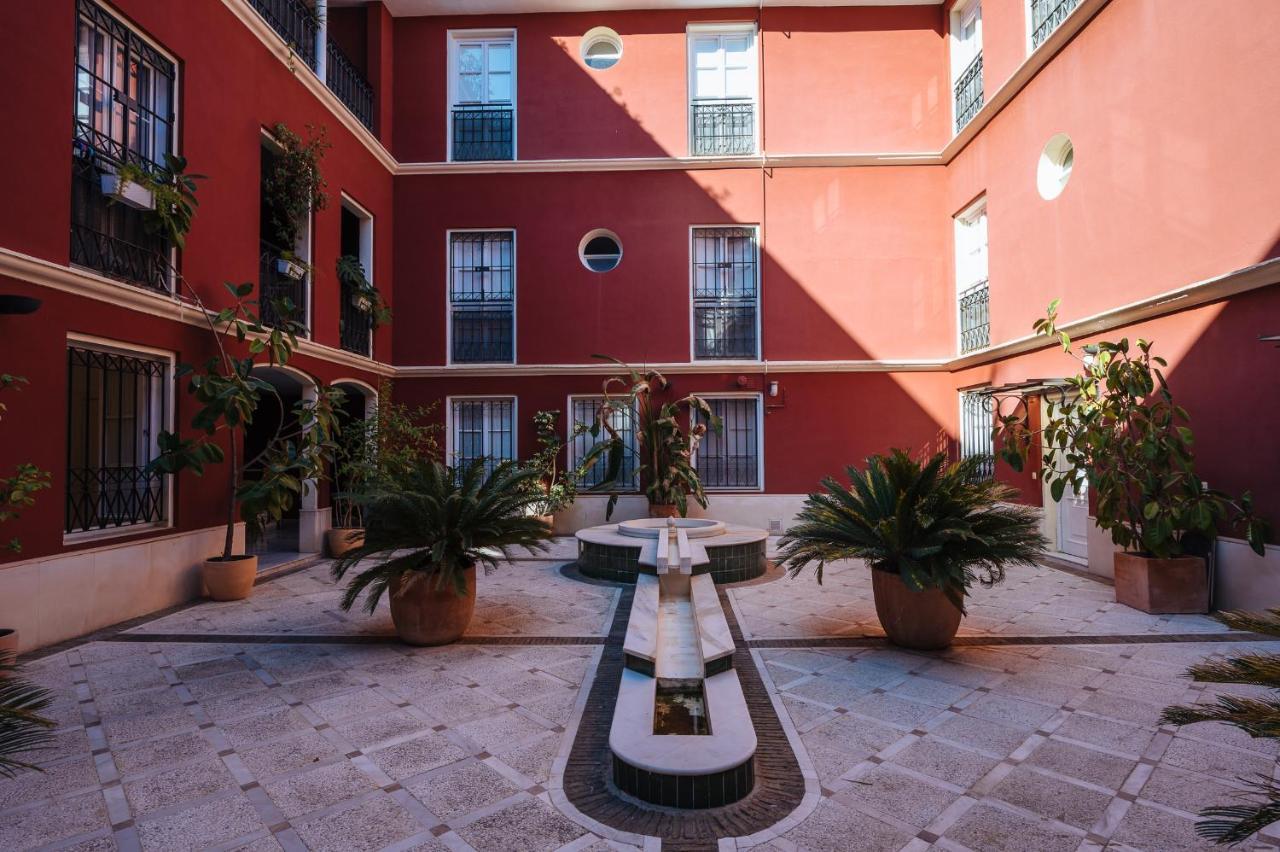 Lirio Suite Apartment - Private Parking Included Siviglia Esterno foto